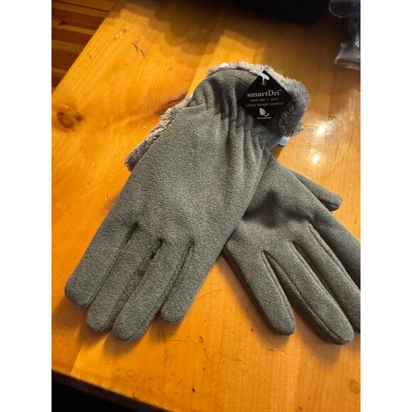 Womens Isotoner SmartDri Fleece Gloves Gray One Size Touch Screen New - Picture 3 of 6